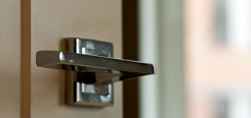 Door Lever Knob Repair in Lake Worth, Florida