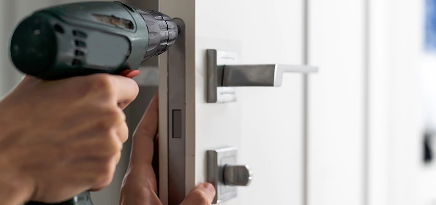 Locksmith For Lock Replacement Near Me in Lake Worth, FL