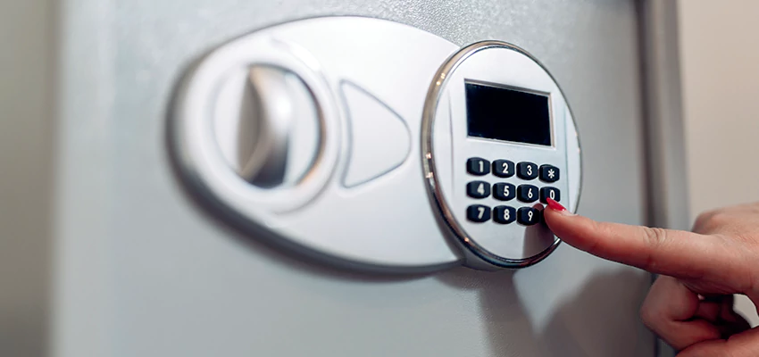 Jewelry Safe Cracking in Lake Worth, Florida