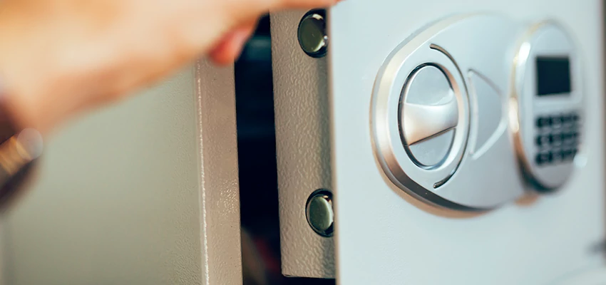 Fingerprint Safe Openers in Lake Worth, FL