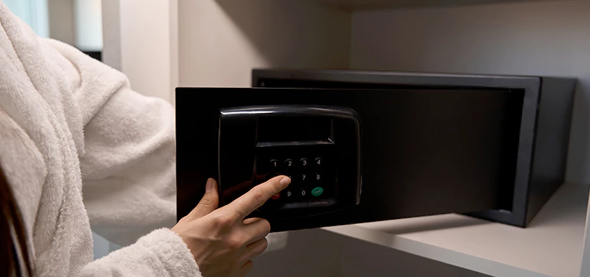 Safe Unlocking Service Company in Lake Worth, Florida