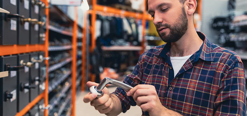 Locksmith For Retail Stores Lockout Services in Lake Worth, Florida