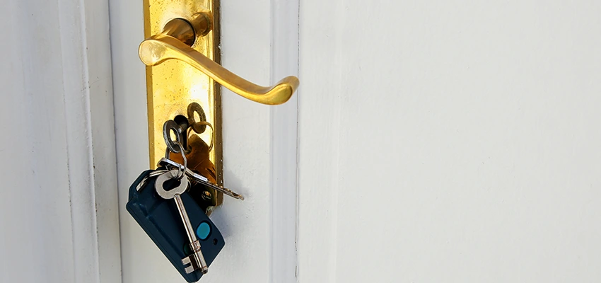Broken Door Key Extraction in Lake Worth, FL